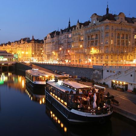 Boat Hotel Matylda Прага Екстериор снимка