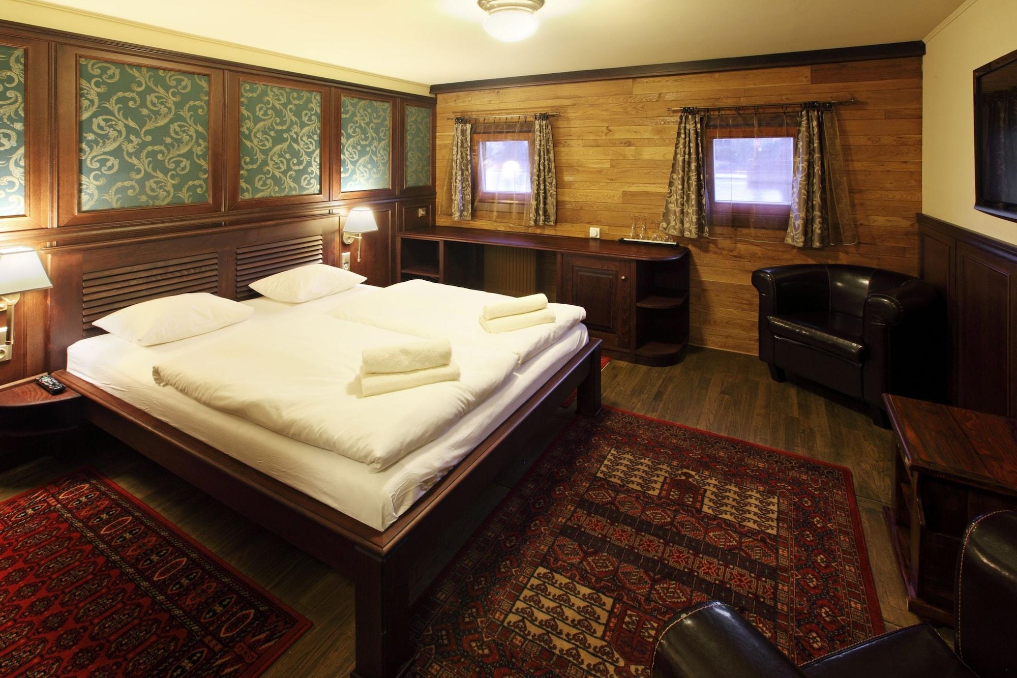 Boat Hotel Matylda Прага Екстериор снимка