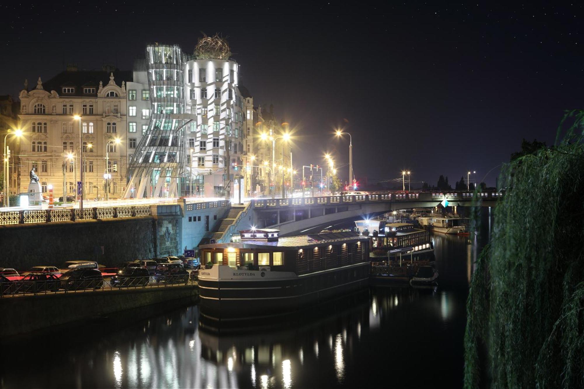Boat Hotel Matylda Прага Екстериор снимка