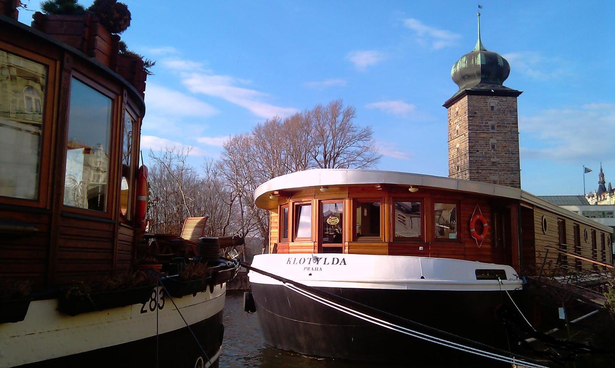 Boat Hotel Matylda Прага Екстериор снимка