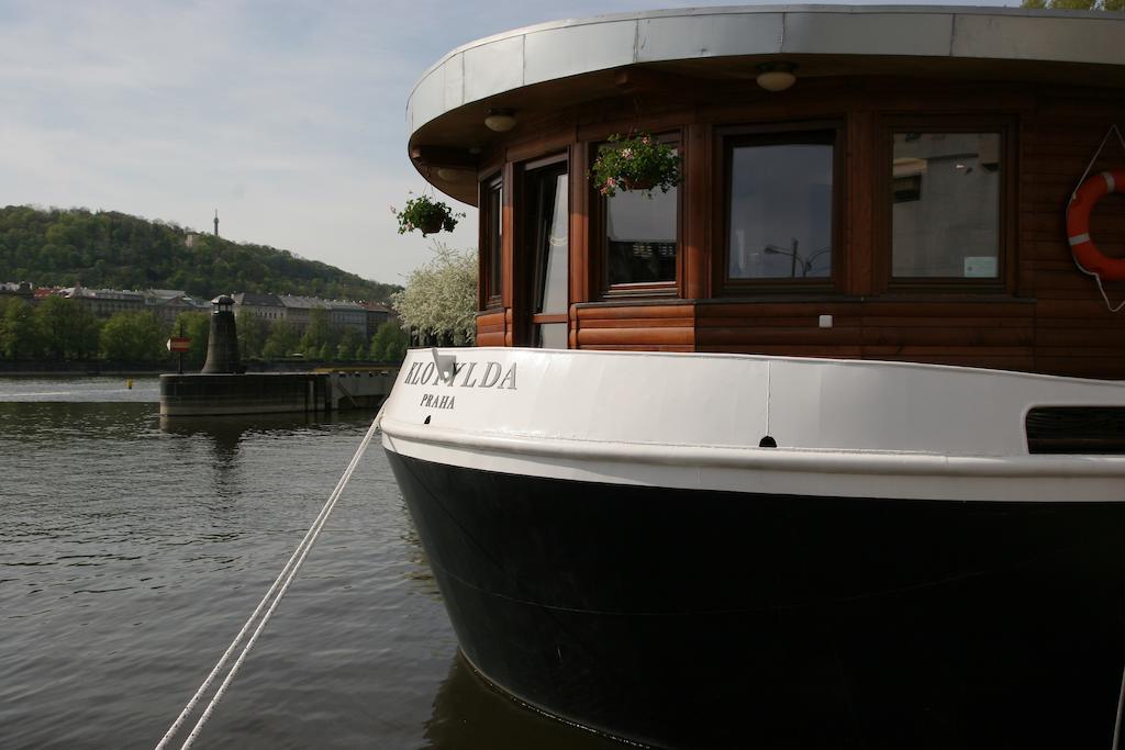 Boat Hotel Matylda Прага Екстериор снимка